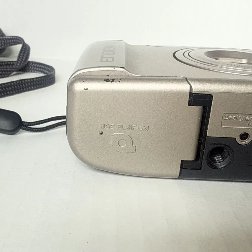 FUJIFILM Endeavor 250ix ZOOM 25-55mm Film Camera with case Not tested